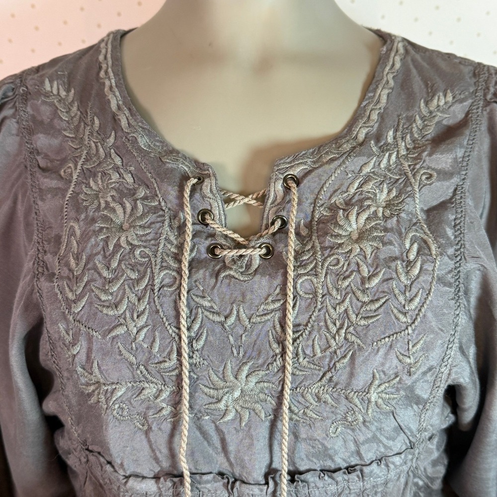 VAC Embroidered Lace Up Peasant Top Women‎ S Gray Ombre Twilight Core Bella Swan